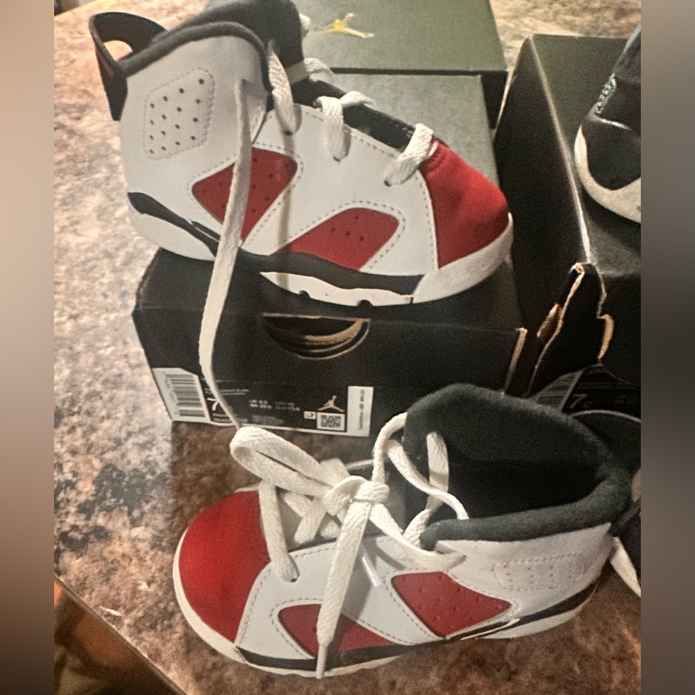 Retro Jordan 6 in original box size 7